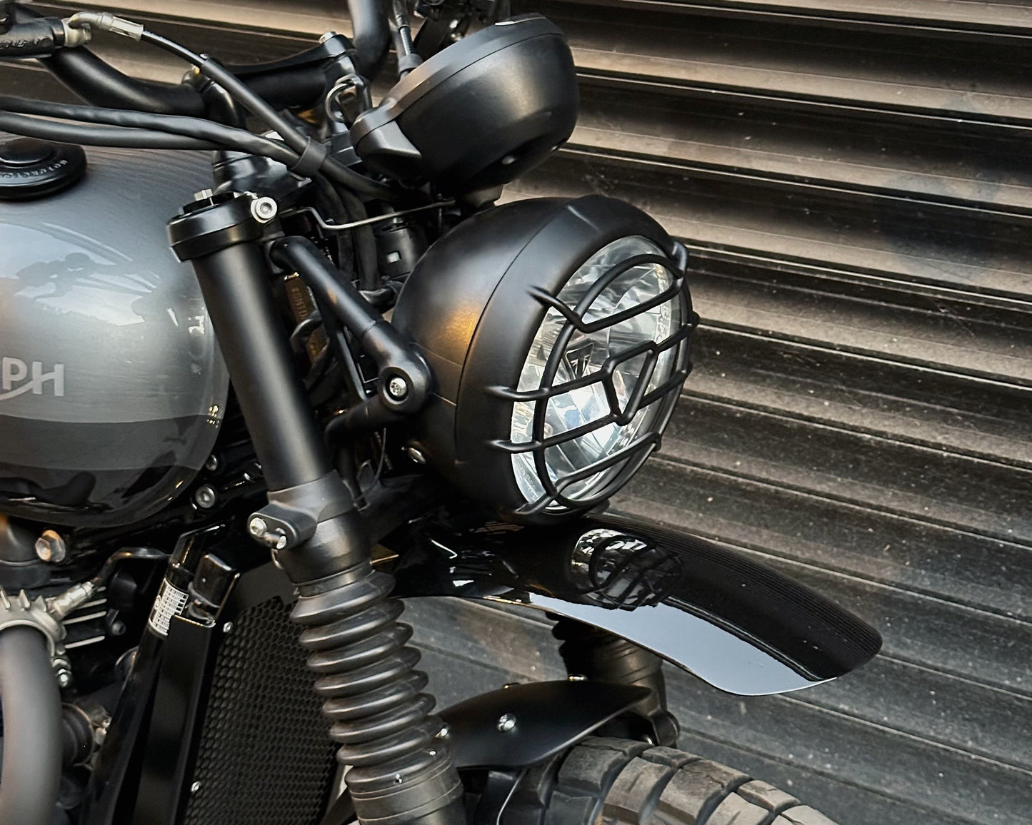 Triumph 900 Headlight Protection Grill / Guard