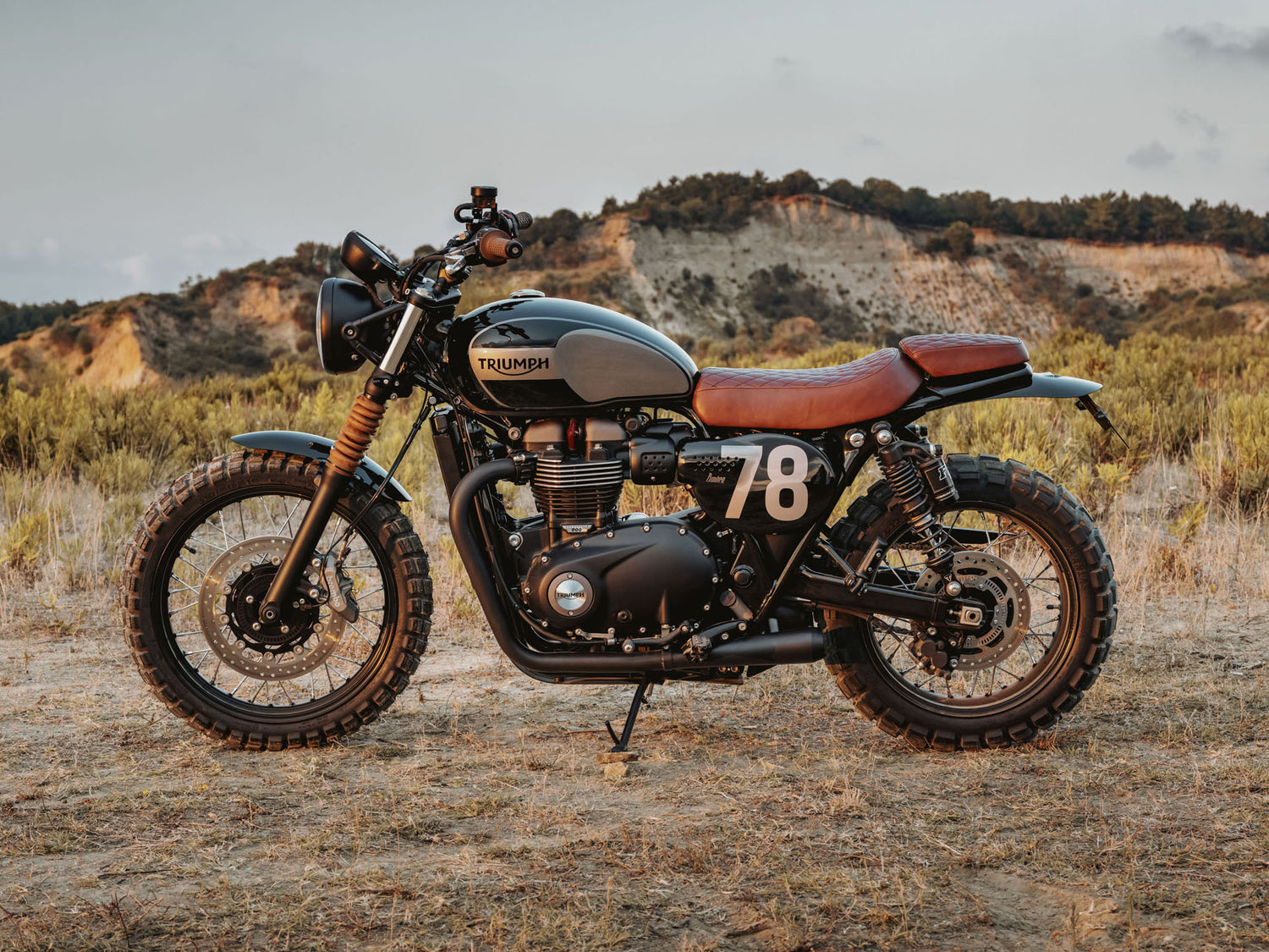 Triumph Street Scrambler Front and rear mudguard side panel number plate accessories Left side view