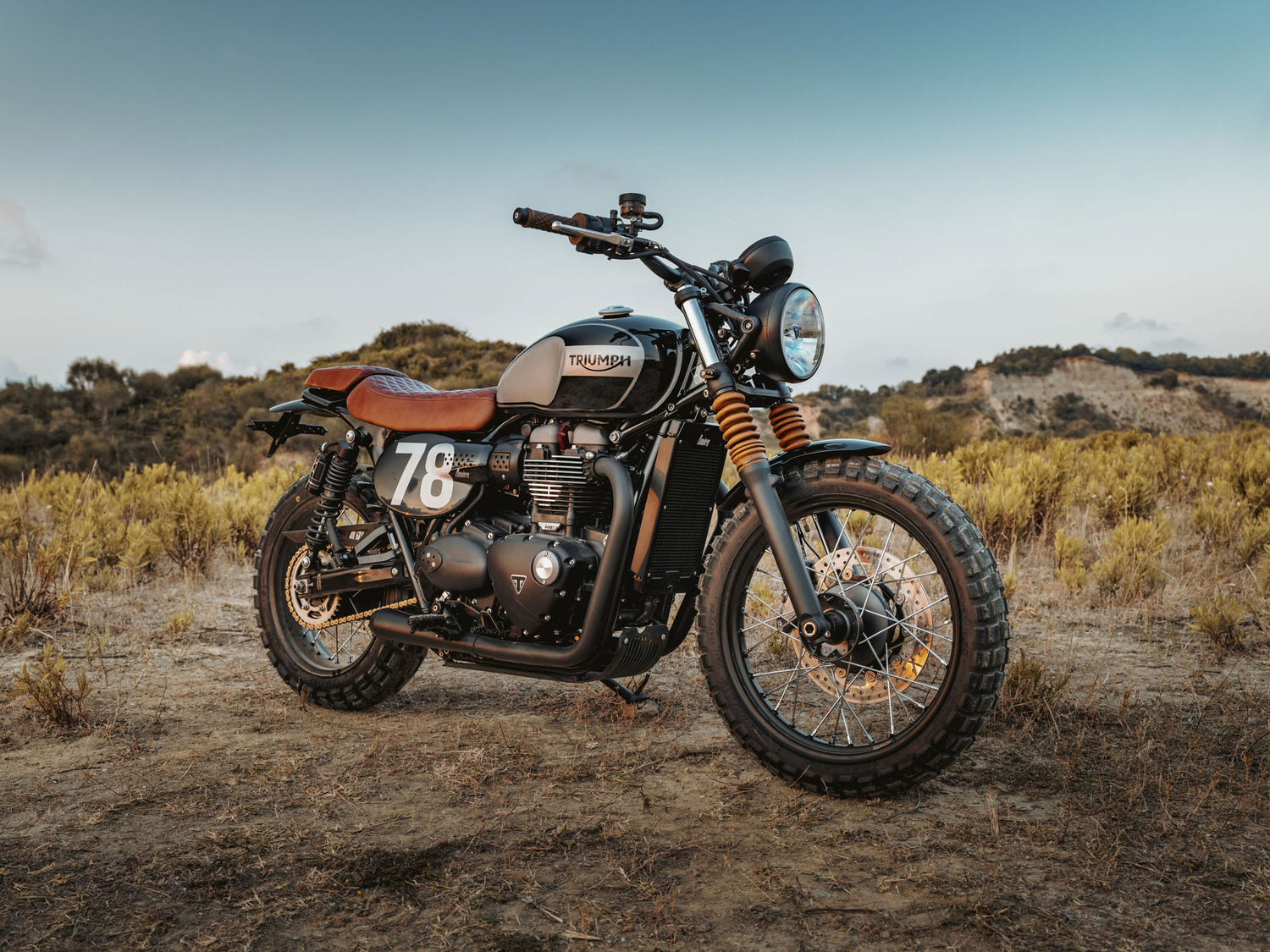 Triumph Street Scrambler Front and rear mudguard side panel number plate accessories right front side view