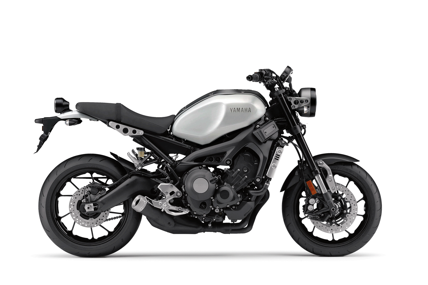 Change the look of your yamah xsr900 in 30 minutes