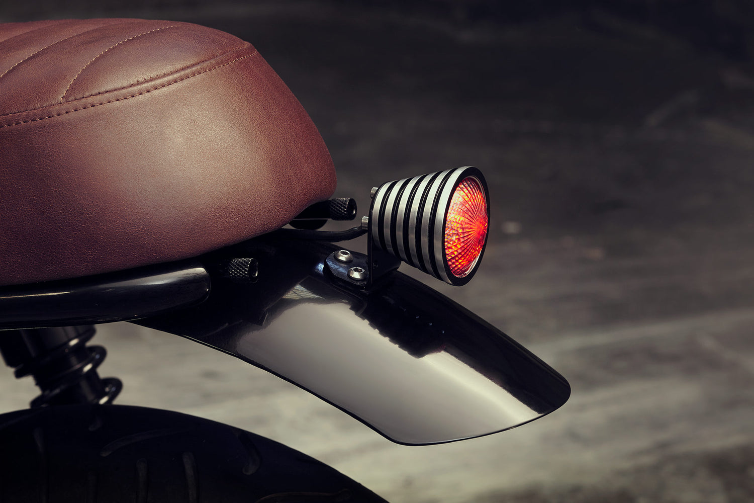 Triumph Bonneville T100 2014 bunker Custom Stoplight