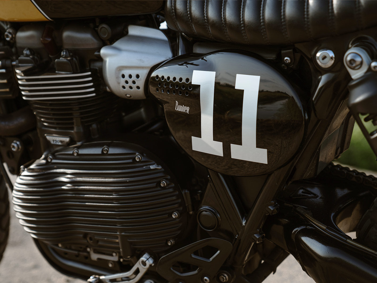 Triumph 1200 XE X C Number Plate Side Cover