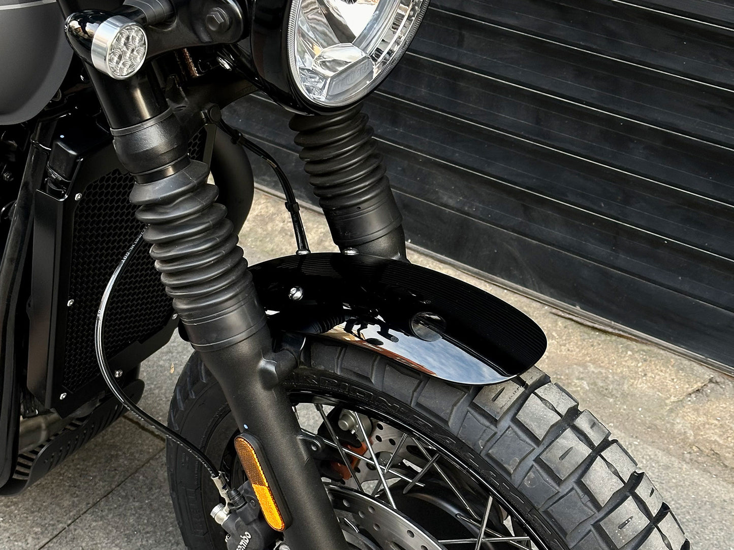 Triumph Street Twin, Street Cup, Speed Twin900 Front Fender Slim Glossy Black Pre 2021