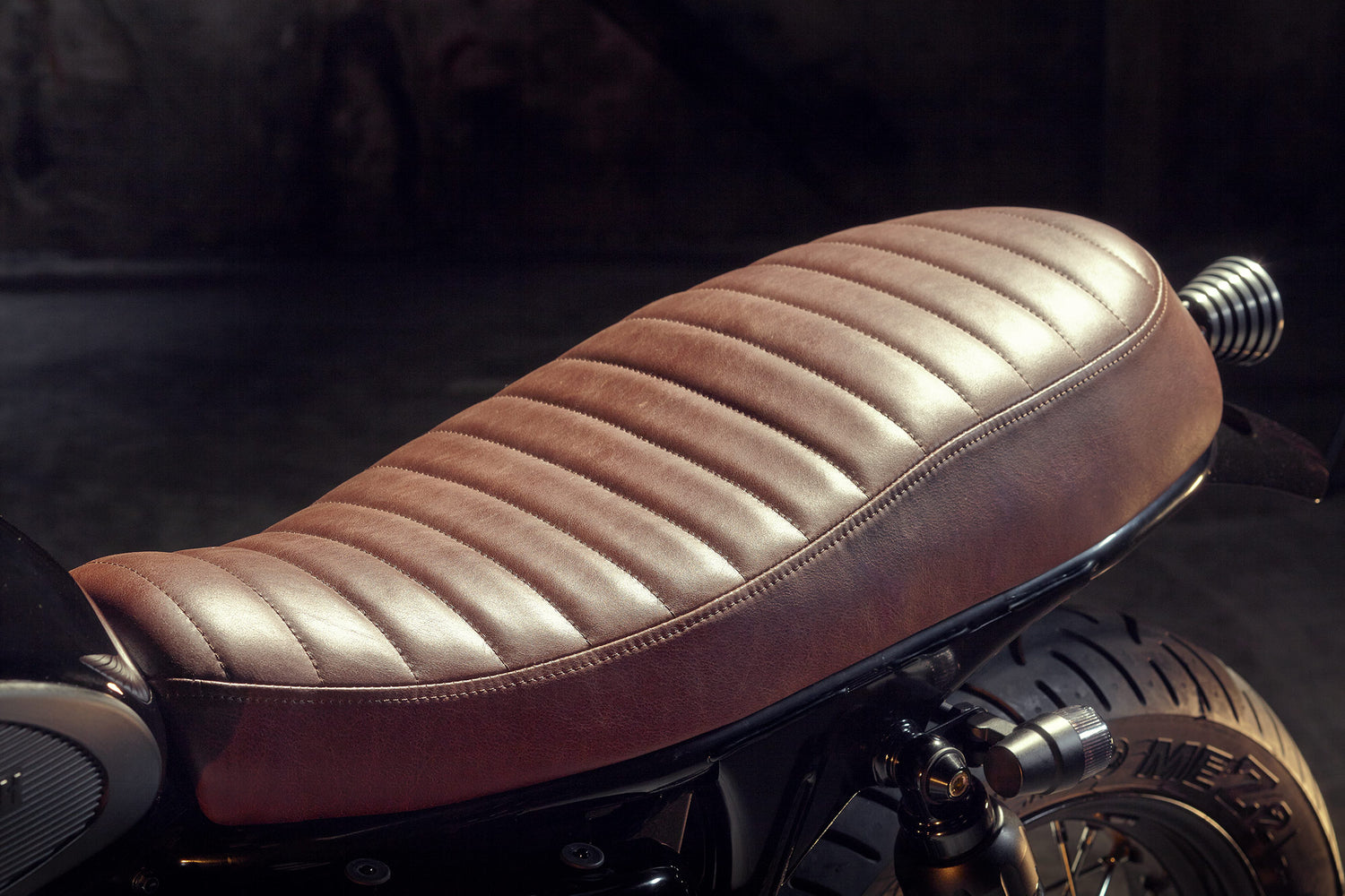Triumph Bonneville T100 2014 Custom Leather Seat
